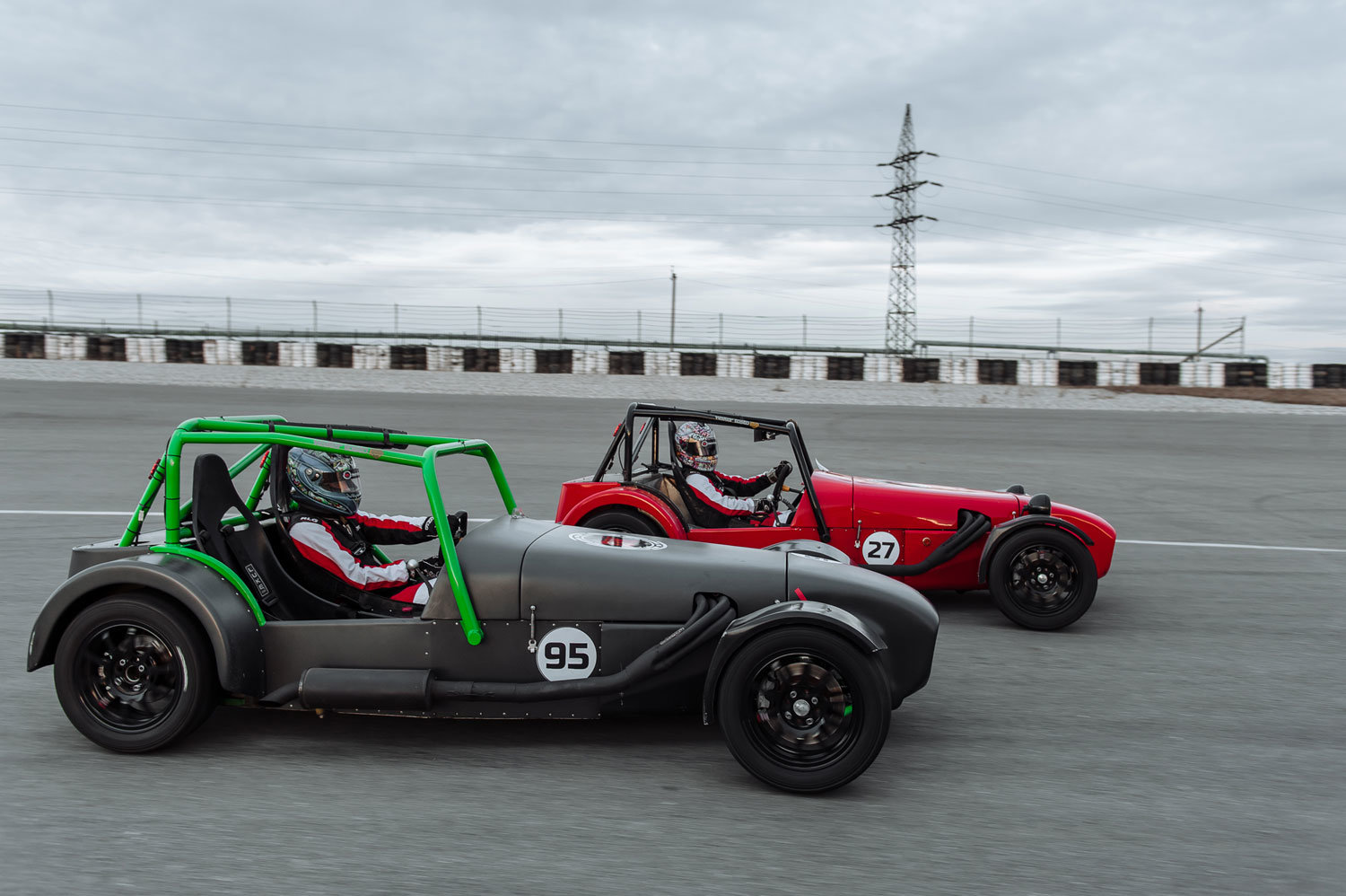 В России начали продавать аналог Lotus Seven на агрегатах Лады