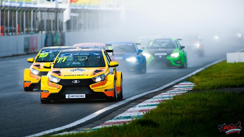LADA - победитель 4 этапа Чемпионата и Кубка России по автомобильным кольцевым гонкам!