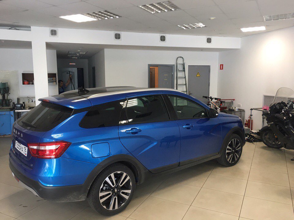 Появились фото универсала Lada Vesta SW Cross в комплектации Exclusive