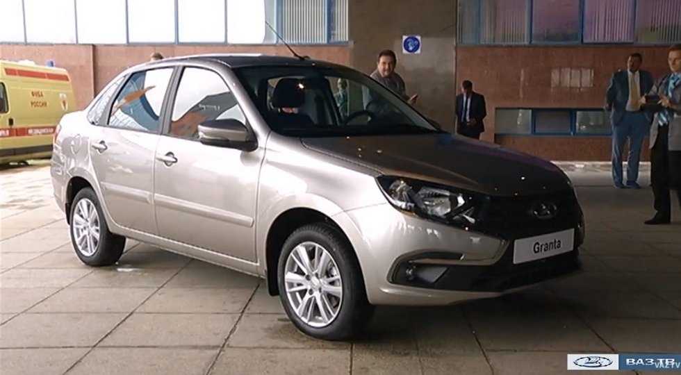 Появились «живые» изображения обновленной Lada Granta