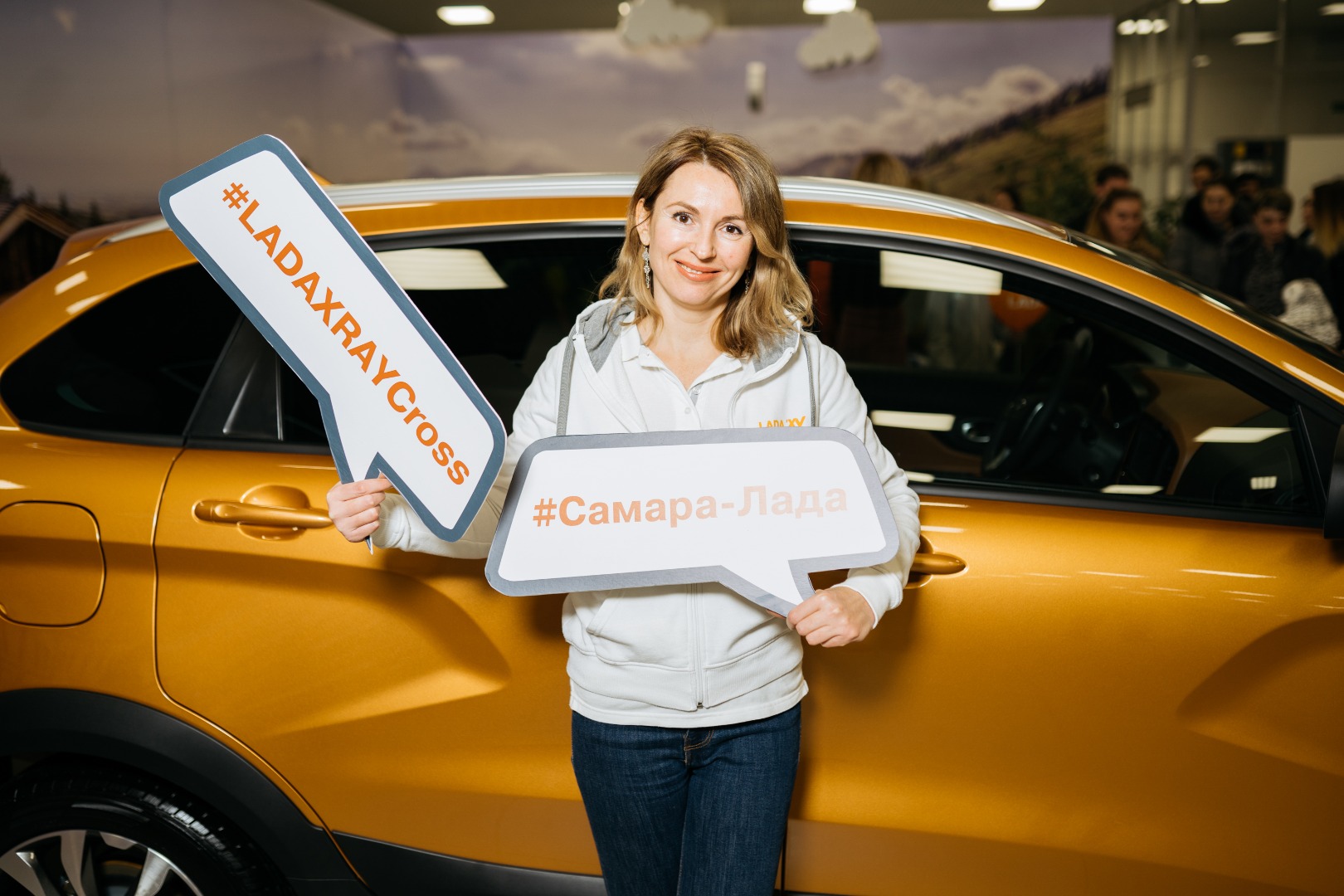 В Самара-Лада состоялось праздничное шоу в честь выхода новой LADA XRAY Cross